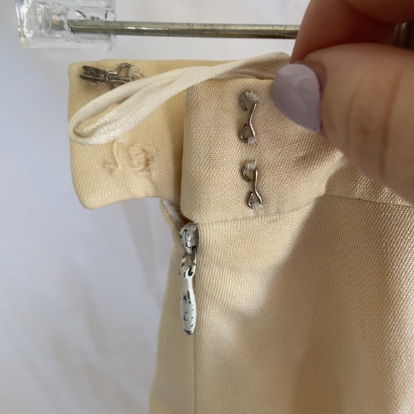 CHANEL BOUTIQUE VINTAGE LINEN SKIRT - Picture 5 of 9